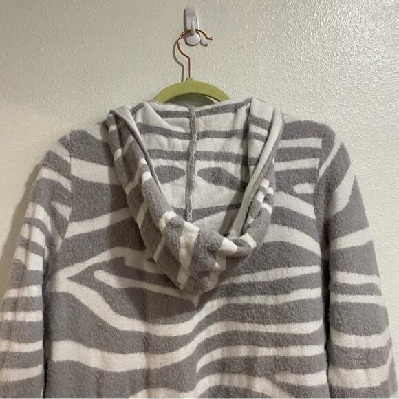 Piccadilly Gray Zebra Print Plush Hooded Cardigan Sz S - Picture 7 of 10